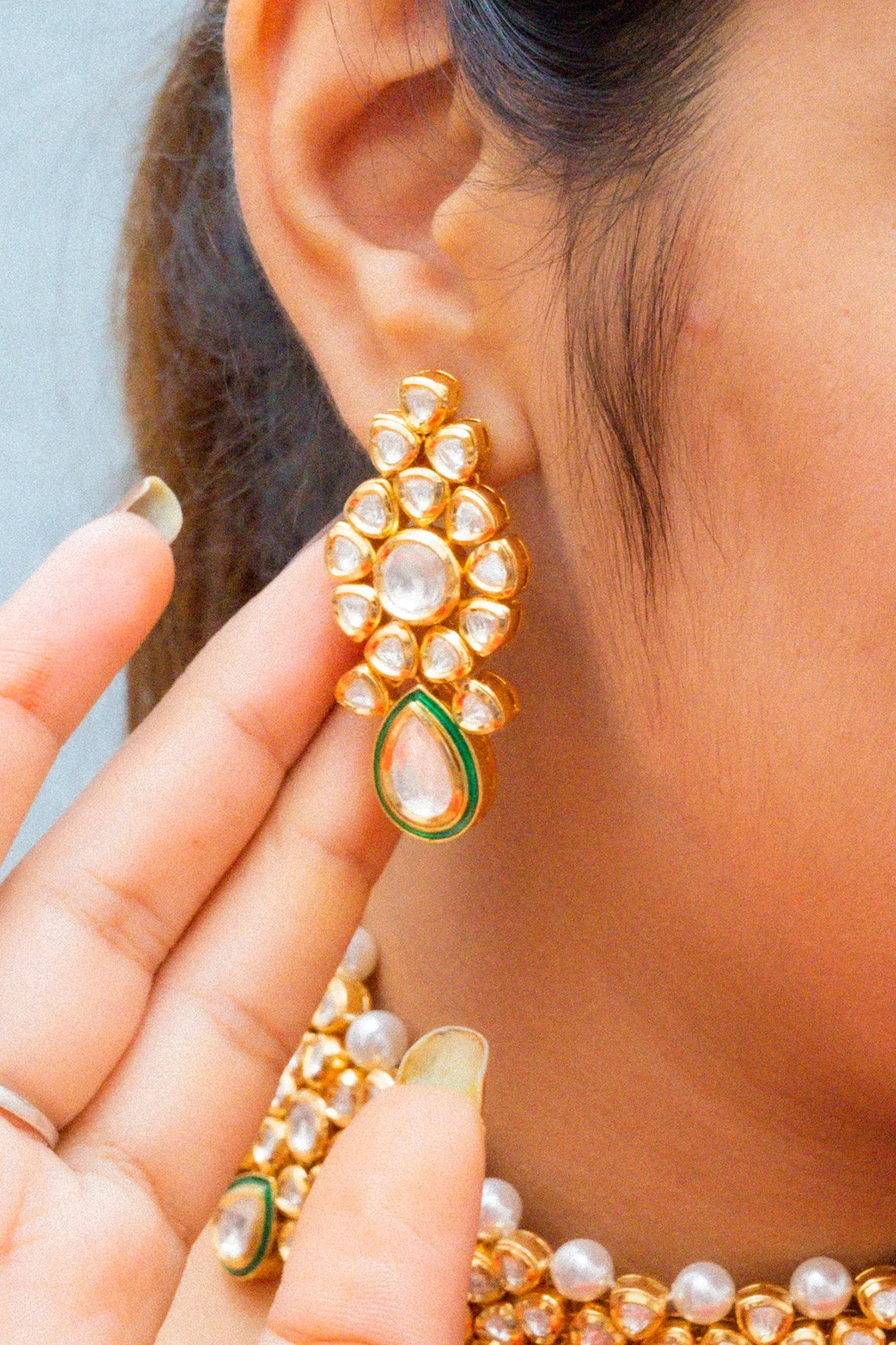 Designer Gold Plated Royal Kundan Choker Style Necklace with Earrings (D863)